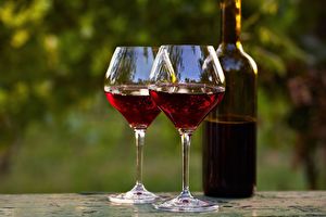 Τι υπάρχει σε ένα ποτήρι ελληνικό βιολογικό κρασί;