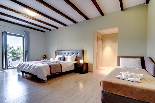 TRIPLE HANDICAP-FRIENDLY ROOM