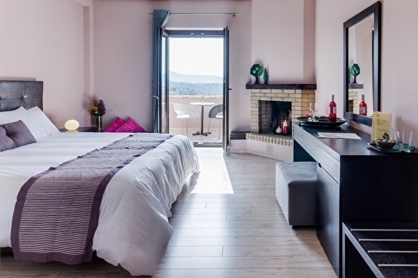 UPPER FLOOR DOUBLE ROOM